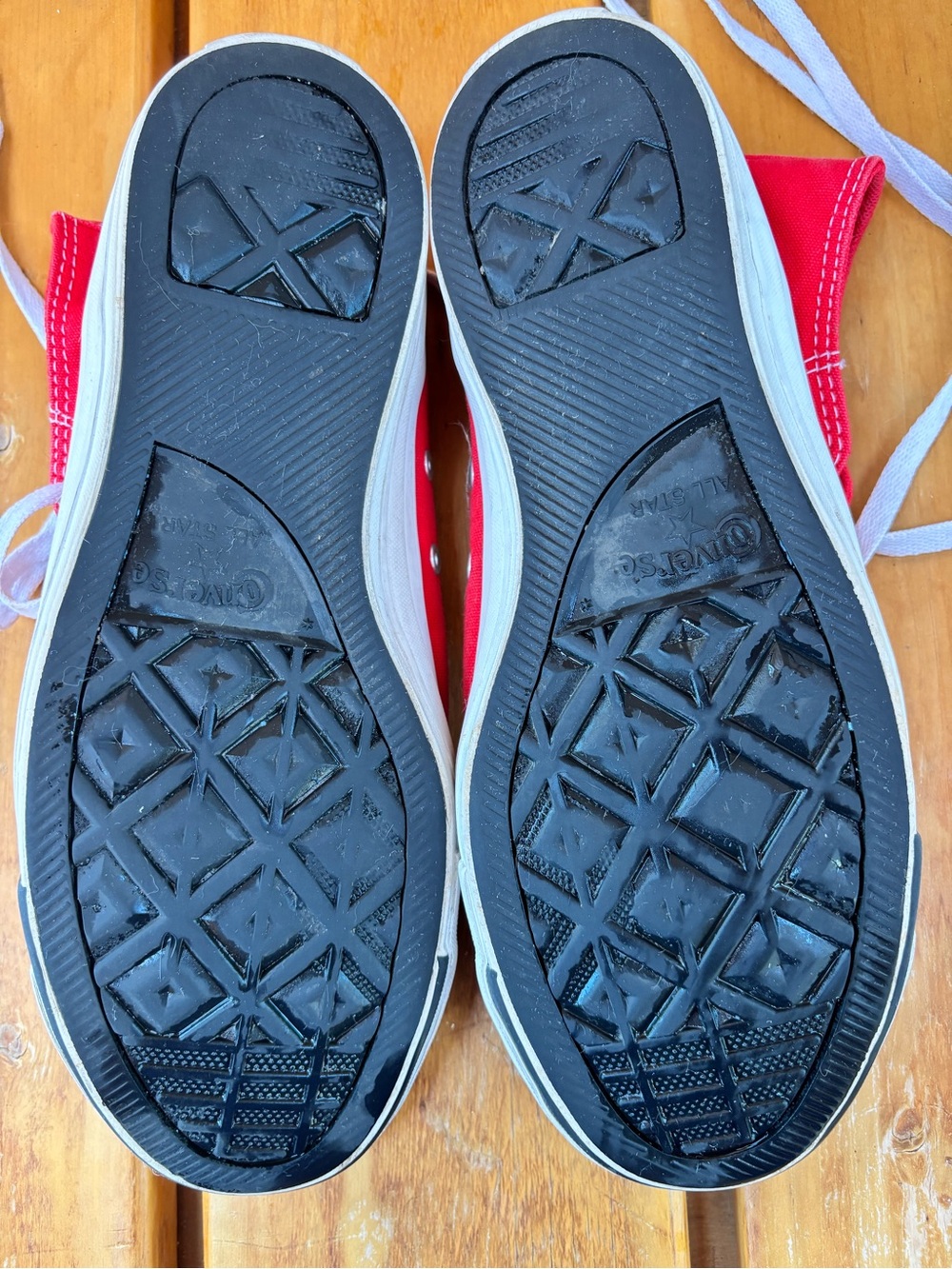 Converse Chuck Taylor All Star High Top "Logo Play" - University Red. Men 9/W 11 - Picture 6 of 7